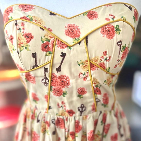 Minuet Key Print Strapless Sweetheart Dress - Picture 2 of 5